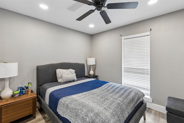 305 E Laura Avenue, Quinlan, TX 75474