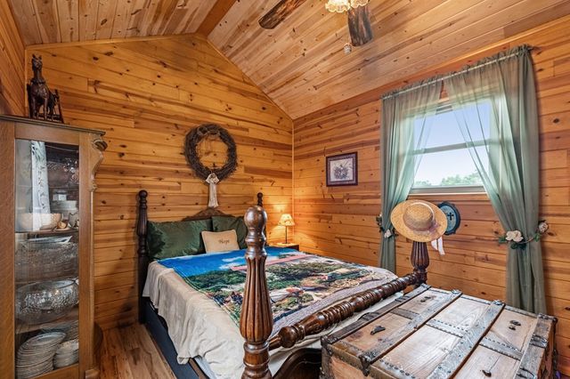 90 Fox Run, Blue Ridge, GA 30513