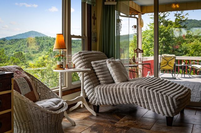90 Fox Run, Blue Ridge, GA 30513