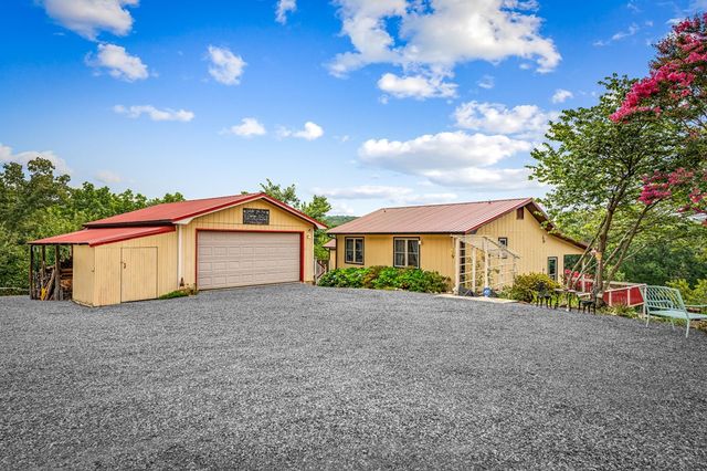 90 Fox Run, Blue Ridge, GA 30513