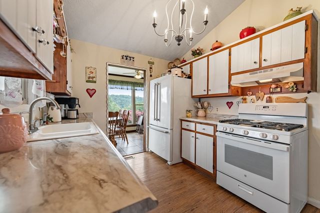 90 Fox Run, Blue Ridge, GA 30513