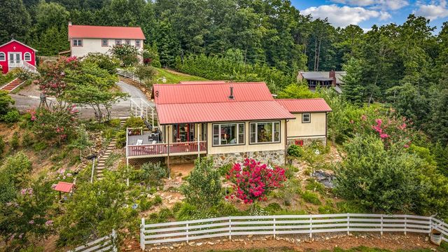 90 Fox Run, Blue Ridge, GA 30513