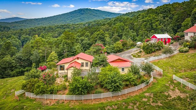 90 Fox Run, Blue Ridge, GA 30513