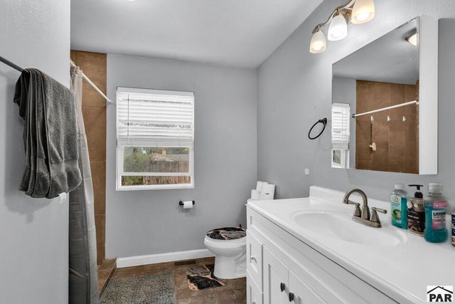 3 MacArthur Rd, Pueblo, CO 81001