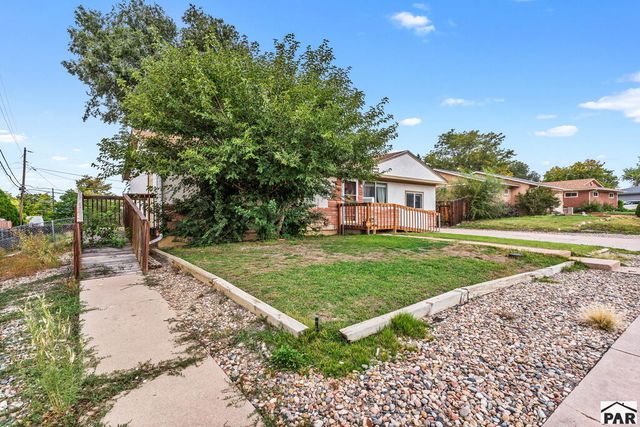3 MacArthur Rd, Pueblo, CO 81001