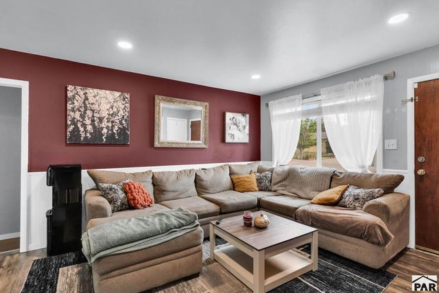 3 MacArthur Rd, Pueblo, CO 81001