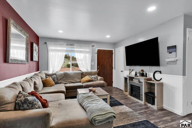 3 MacArthur Rd, Pueblo, CO 81001