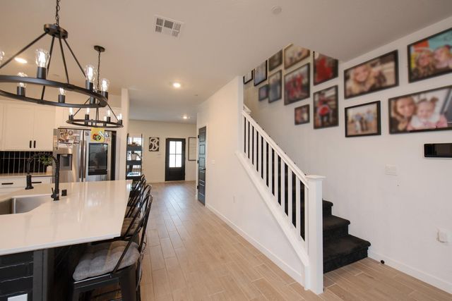 1280 Bloom Avenue, Clovis, CA 93619