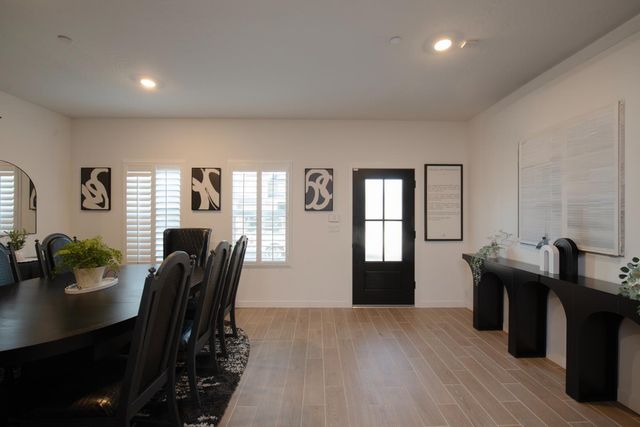 1280 Bloom Avenue, Clovis, CA 93619