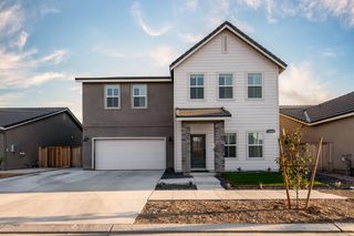 1280 Bloom Avenue, Clovis, CA 93619