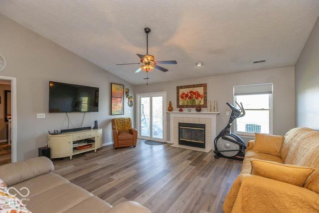 552 Nicole Boulevard, Avon, IN 46123