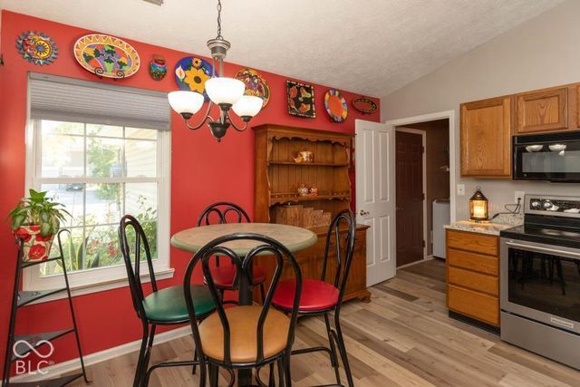 552 Nicole Boulevard, Avon, IN 46123
