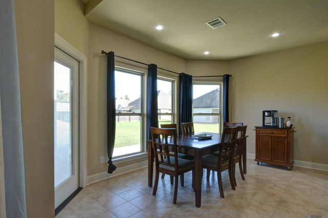 42124 Eagles Eye St, Prairieville, LA 70769