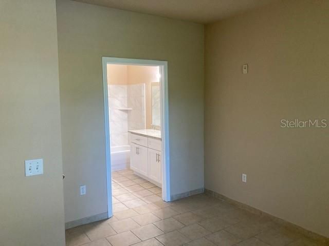 5611 BIDWELL PARKWAY 103, Sarasota, FL 34233