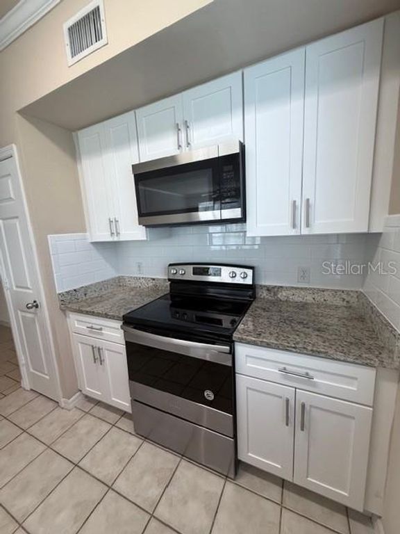 5611 BIDWELL PARKWAY 103, Sarasota, FL 34233