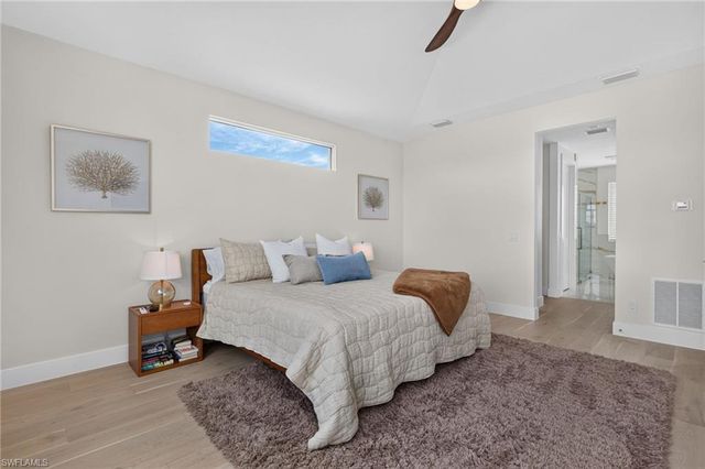 1272 Par View DR, Sanibel, FL 33957