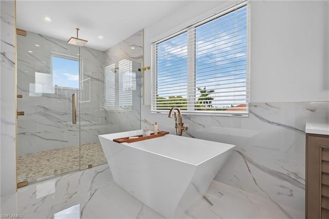 1272 Par View DR, Sanibel, FL 33957