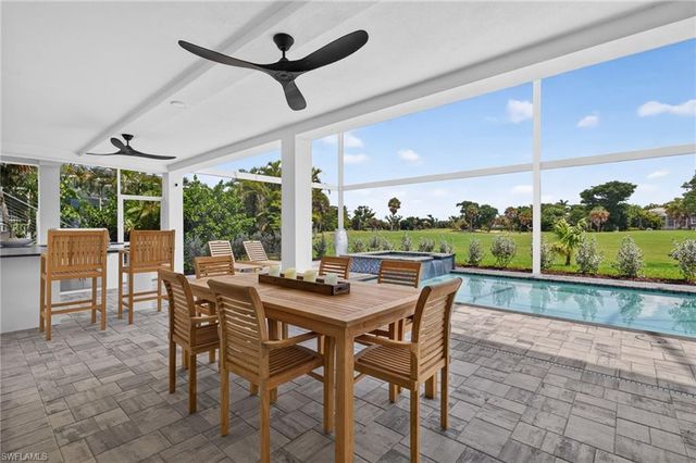 1272 Par View DR, Sanibel, FL 33957