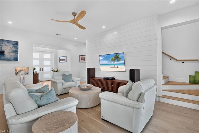 1272 Par View DR, Sanibel, FL 33957