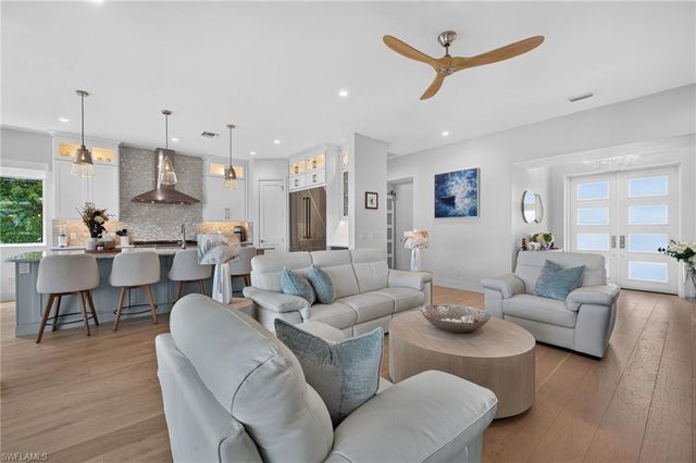 1272 Par View DR, Sanibel, FL 33957