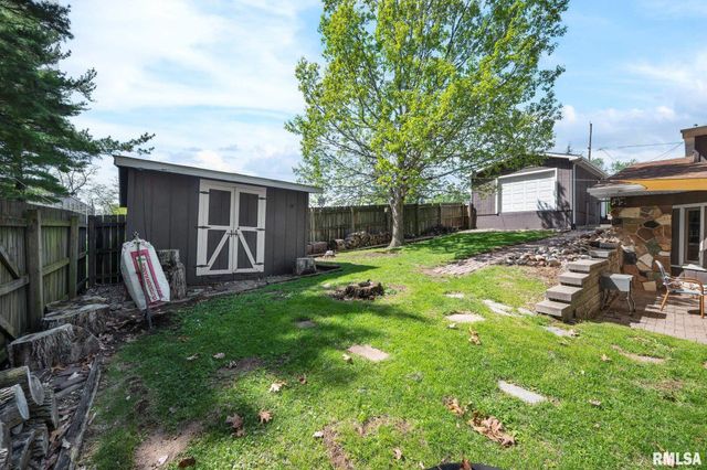 1918 E PRINCETON Street, Peoria, IL 61614