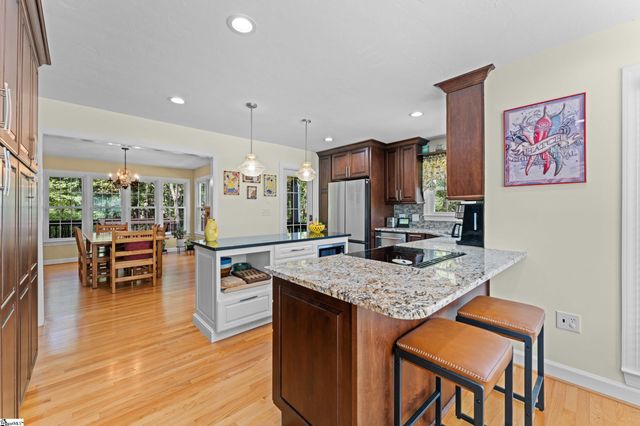 432 Thorn Meadow Lane, Boiling Springs, SC 29316
