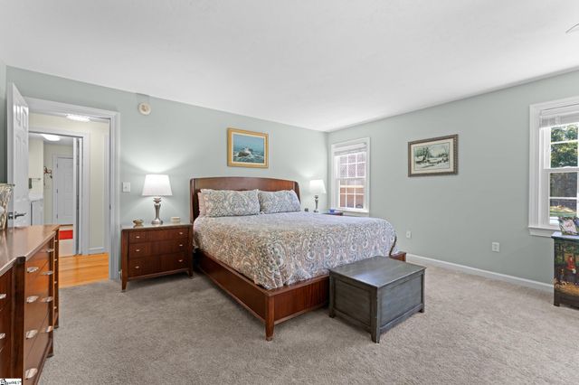 432 Thorn Meadow Lane, Boiling Springs, SC 29316