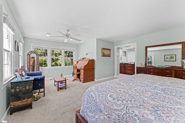 432 Thorn Meadow Lane, Boiling Springs, SC 29316