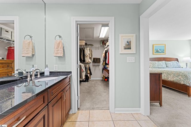 432 Thorn Meadow Lane, Boiling Springs, SC 29316