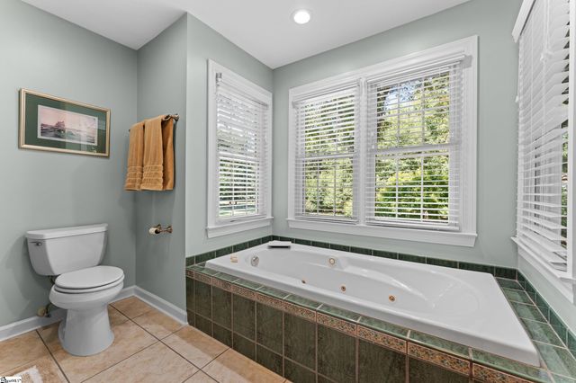 432 Thorn Meadow Lane, Boiling Springs, SC 29316
