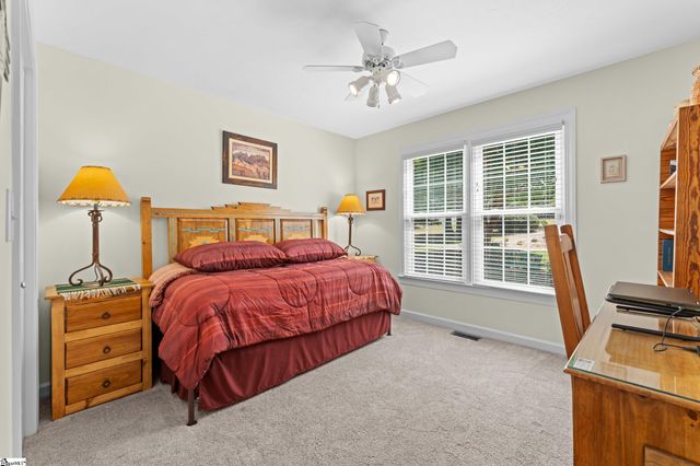432 Thorn Meadow Lane, Boiling Springs, SC 29316