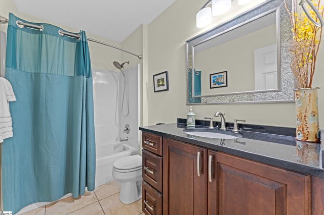 432 Thorn Meadow Lane, Boiling Springs, SC 29316