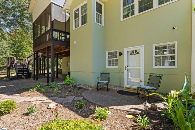 432 Thorn Meadow Lane, Boiling Springs, SC 29316