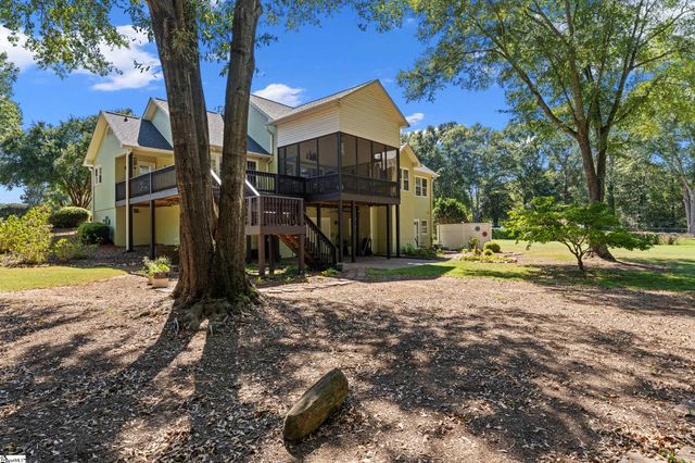 432 Thorn Meadow Lane, Boiling Springs, SC 29316