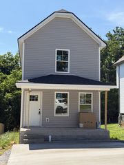 170 Oak St, Clarksville, TN 37042