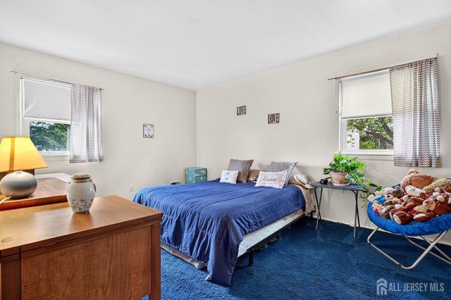 21 Sulliman Road, Edison, NJ 08817