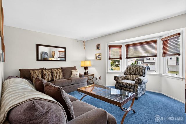 21 Sulliman Road, Edison, NJ 08817