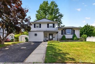 21 Sulliman Road, Edison, NJ 08817