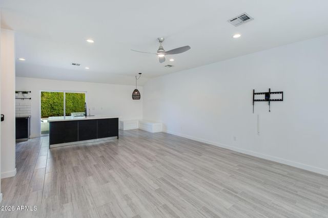 8150 E COLUMBUS Avenue, Scottsdale, AZ 85251