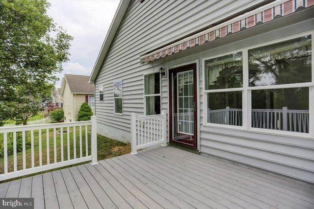 46 LANTERN LN, Shippensburg, PA 17257