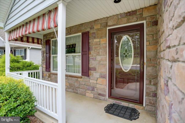 46 LANTERN LN, Shippensburg, PA 17257