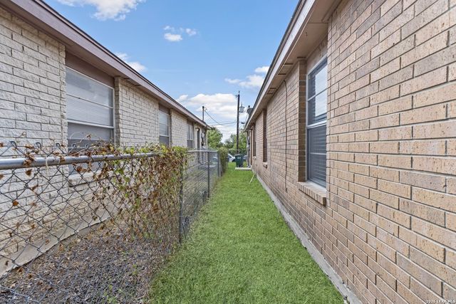 12231 - 12233 Maverick Bluff, San Antonio, TX 78247