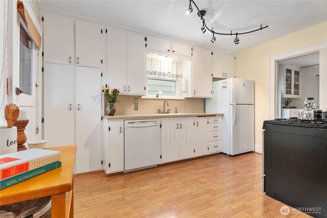 3018 Elm Street, Bellingham, WA 98225