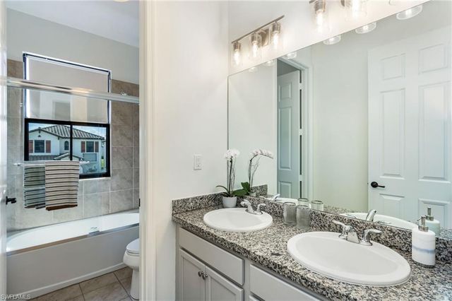 8785 Madrid CIR, Naples, FL 34104