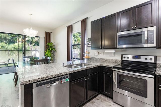 8785 Madrid CIR, Naples, FL 34104