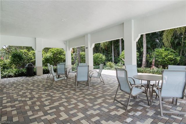 8785 Madrid CIR, Naples, FL 34104