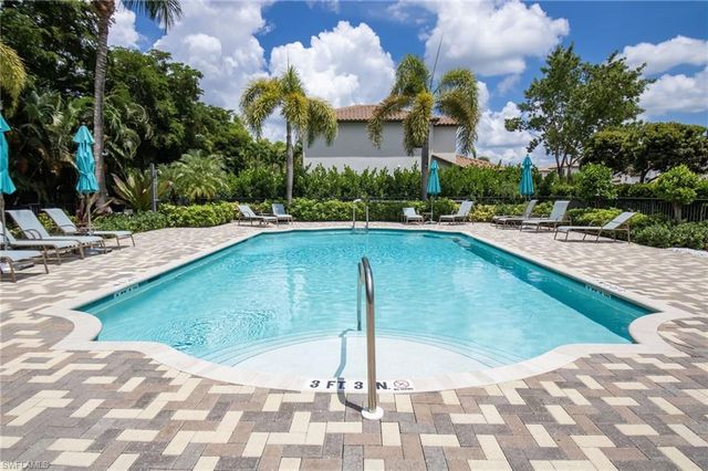 8785 Madrid CIR, Naples, FL 34104