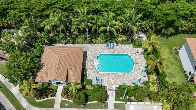 8785 Madrid CIR, Naples, FL 34104