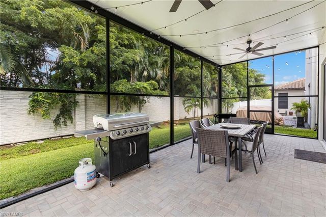8785 Madrid CIR, Naples, FL 34104