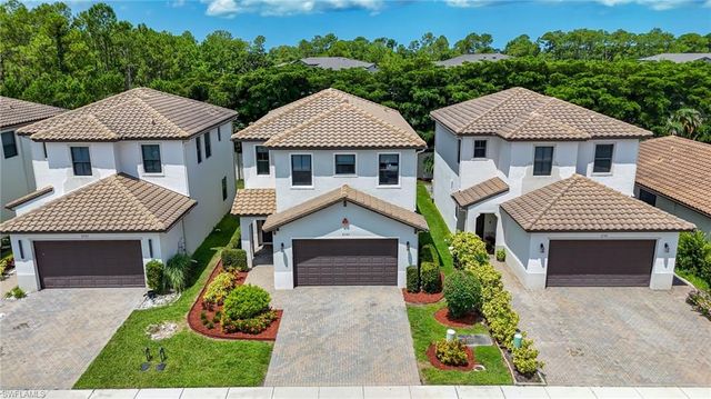 8785 Madrid CIR, Naples, FL 34104